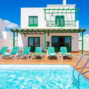 https://villa-costa-papagayo-5.in-canary-islands.com